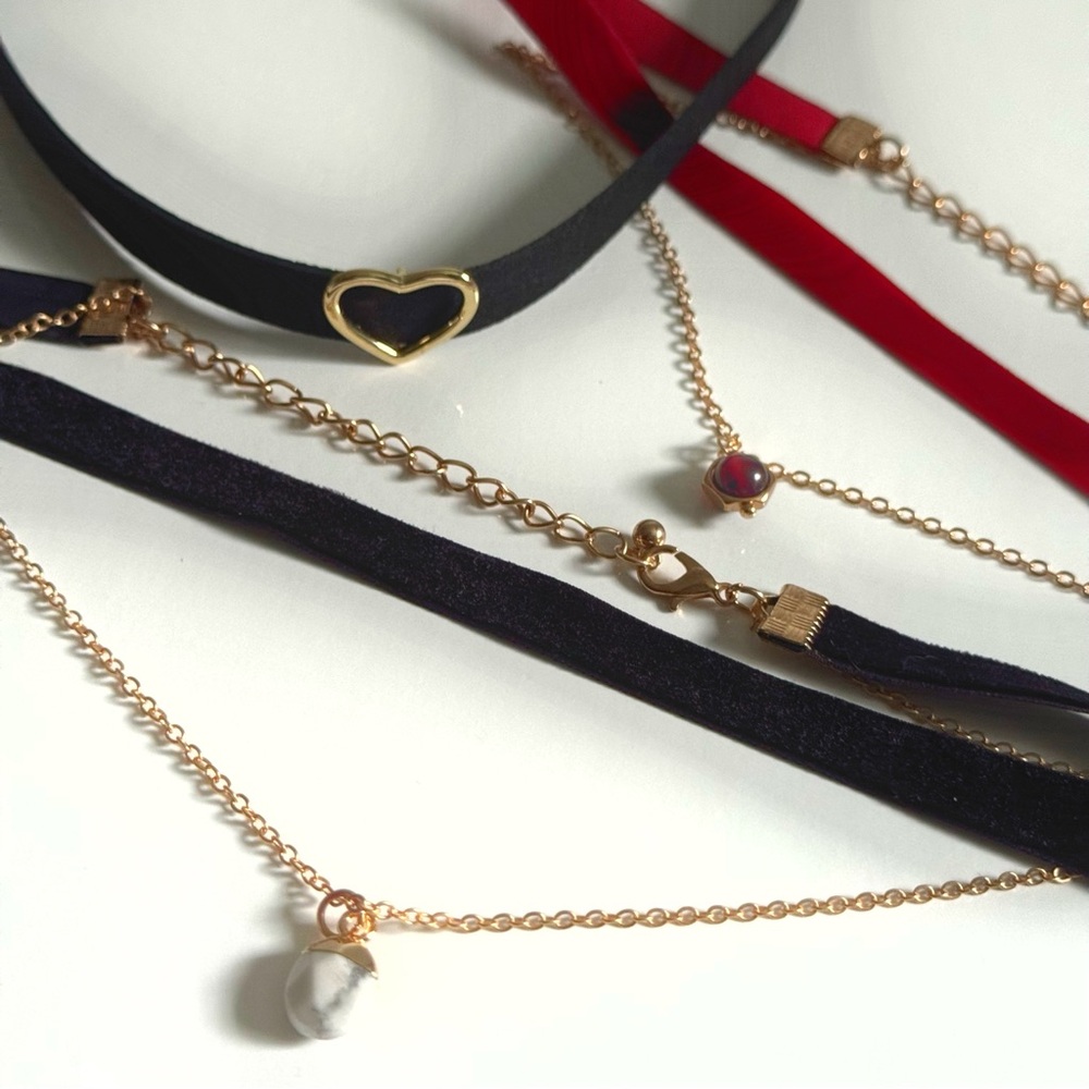 Elegant Black and Red Choker Gemstone Necklace Set